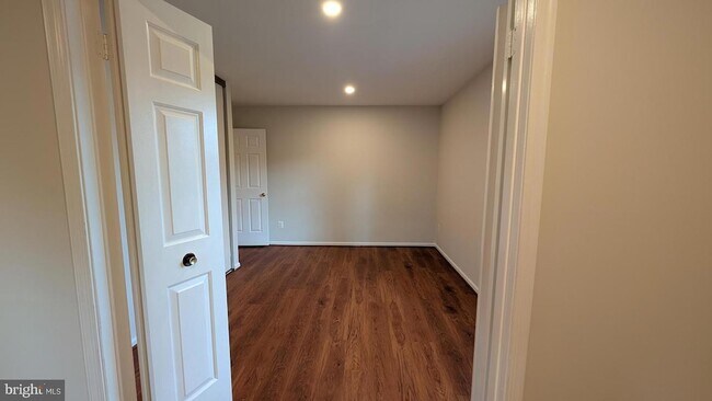 Building Photo - 4500 Stone Pine Ct
