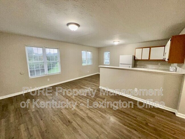 Building Photo - 276 Grinder Ct