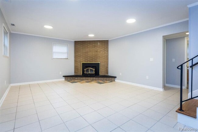 Building Photo - 7580 Thornwood St