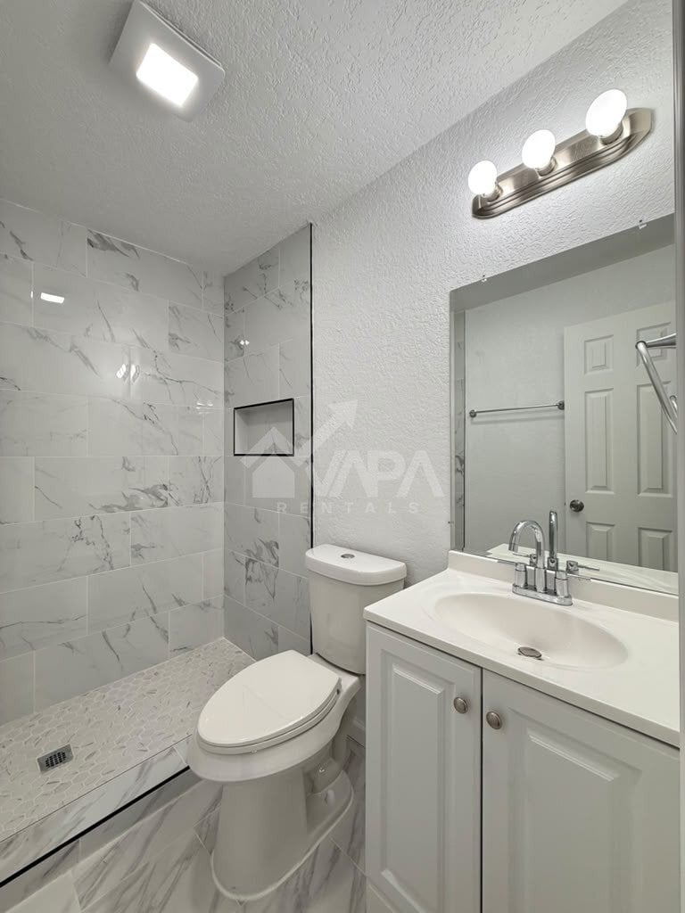 Building Photo - 1026 Flanders Ave
