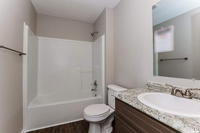 Building Photo - 951 Roedeer Dr