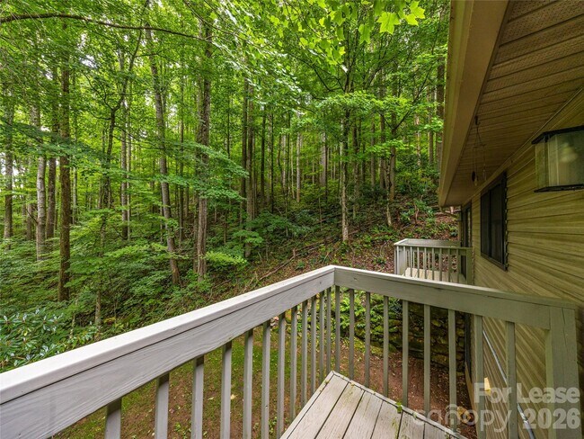 Building Photo - 81 Summer Trees Ln