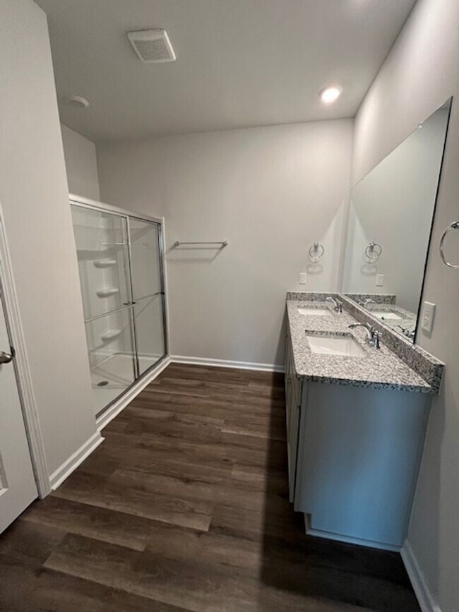 Building Photo - Welcome to your dream home in the heart of Leland, NC.