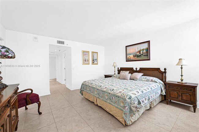 Building Photo - 2401 Collins Ave