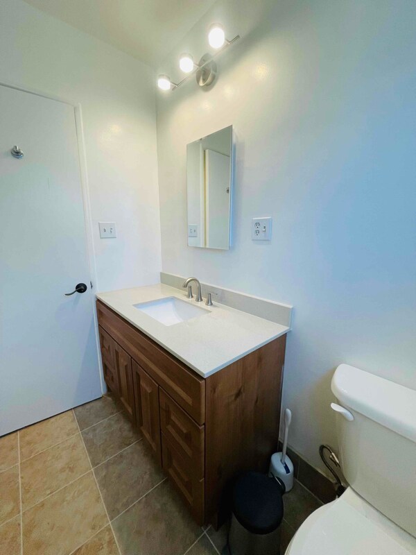 Building Photo - 7738 Penfield Ave