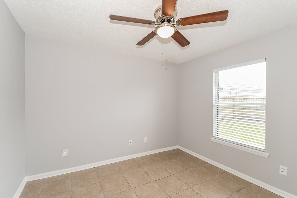Building Photo - 1566 Hope Valley Dr