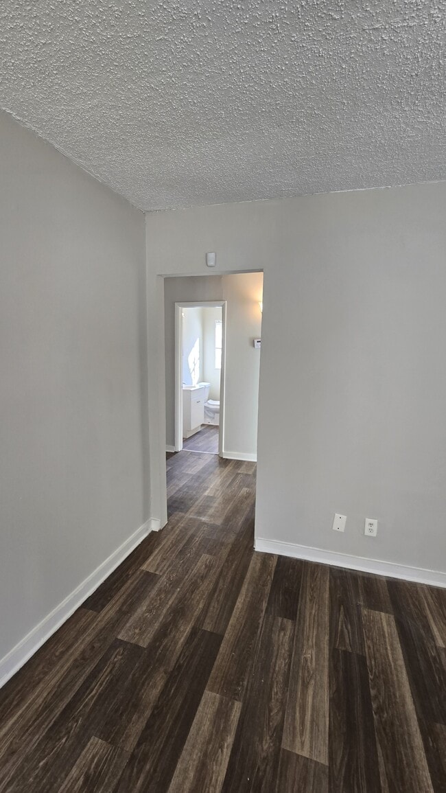 Building Photo - 512 Woodward Ave