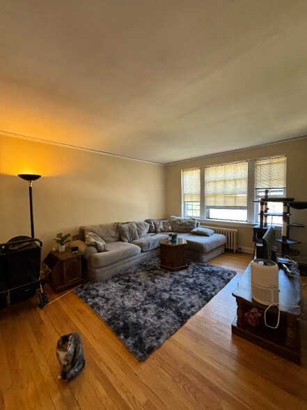Primary Photo - 1429 Martha Washington Dr