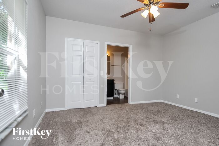 Building Photo - 8213 Gancedo Ave