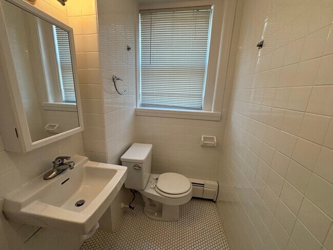 Building Photo - 260 Washington Apartments – Modern Living ...