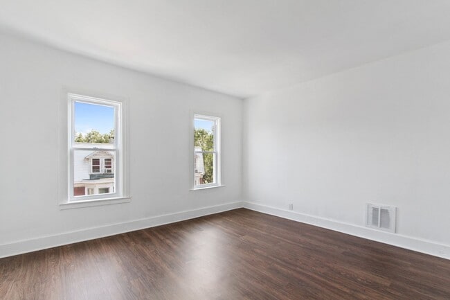 Building Photo - Coming Soon! Spacious 4 Bedroom, 1.5  Bath...