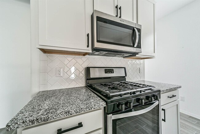 Building Photo - 5626 Tabula Rasa Dr