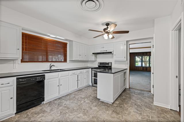 Building Photo - 945 Sam Dealey Dr