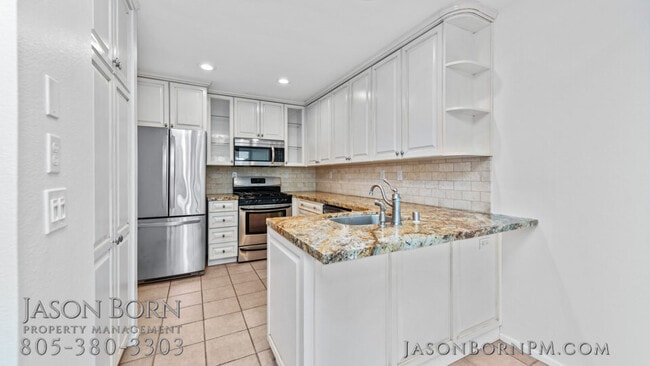 Building Photo - 4273 Las Virgenes Rd