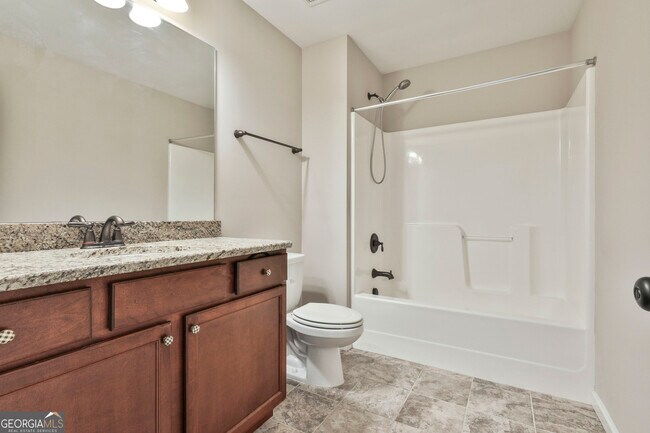 Building Photo - 318 Stillwood Dr