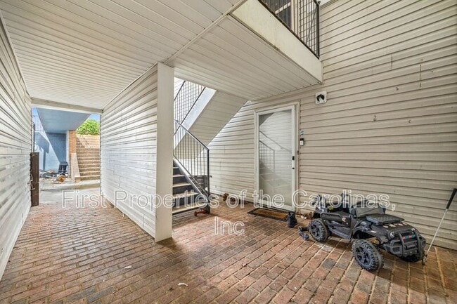 Building Photo - 9119 Spyglass Pl