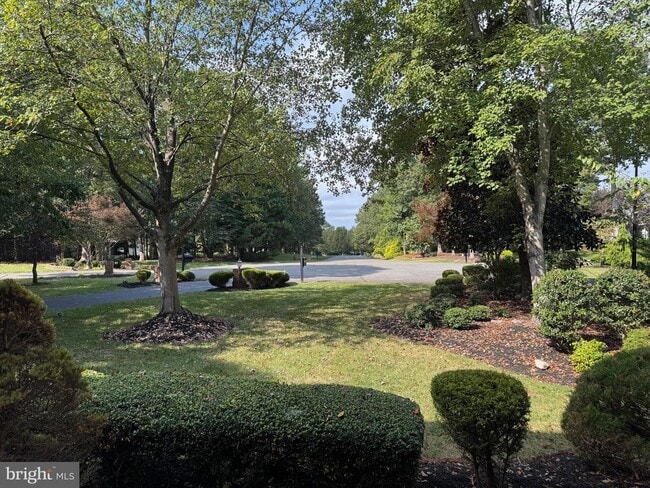 Building Photo - 11000 Farmview Way