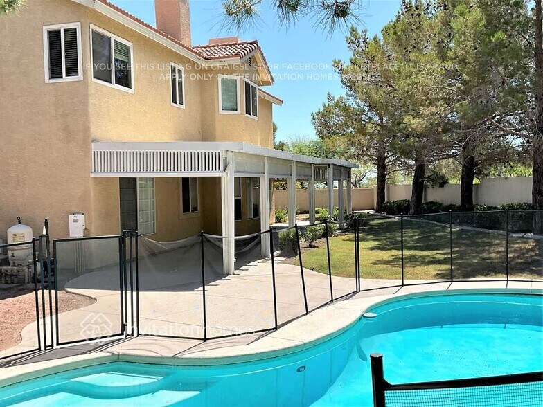 Building Photo - 8121 Tropic Isle Cir