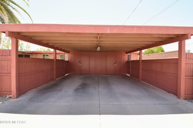 Building Photo - 3156 N Vista Del Forte Dr