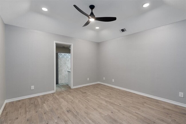 Building Photo - 2302 Windrift Way