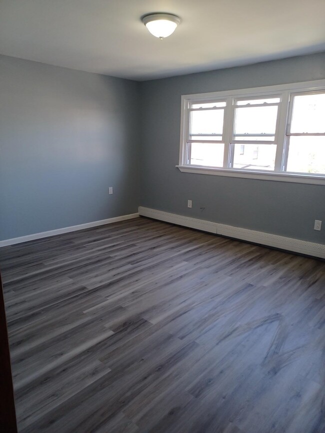 Building Photo - 6108 Durham Ave