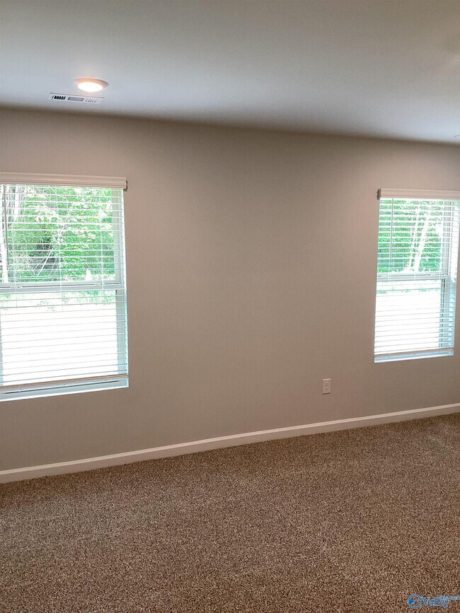Building Photo - 414 Jackson Pt Cir