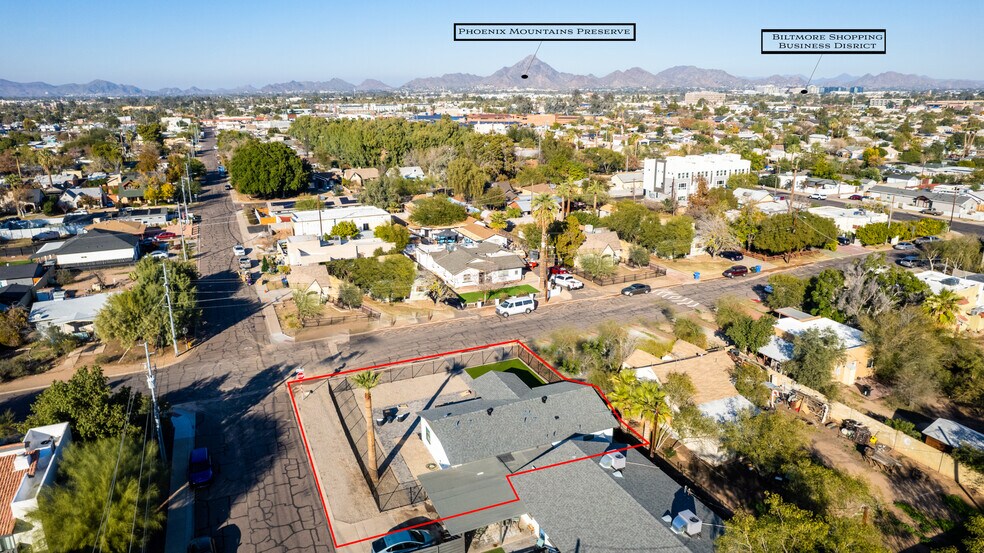 Building Photo - 1101 E Whitton Ave