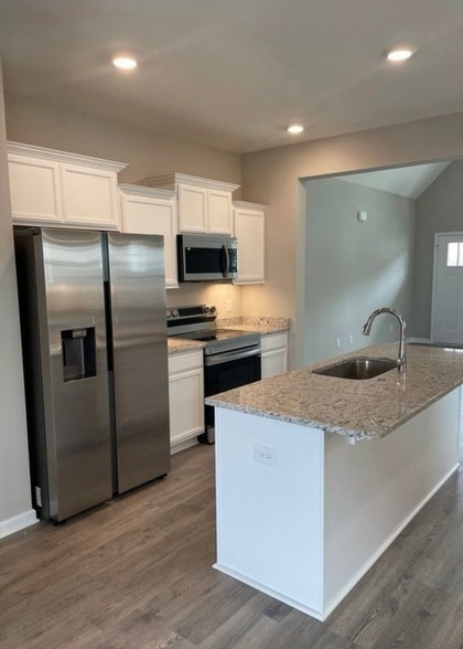 Building Photo - 737 Rex Dr