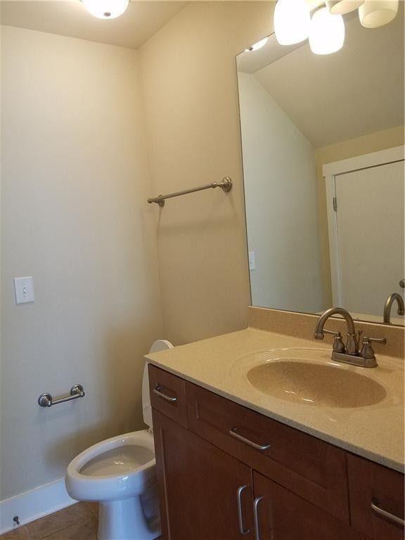 Building Photo - 216 Semel Dr