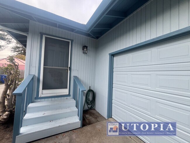 Building Photo - 136 Market St