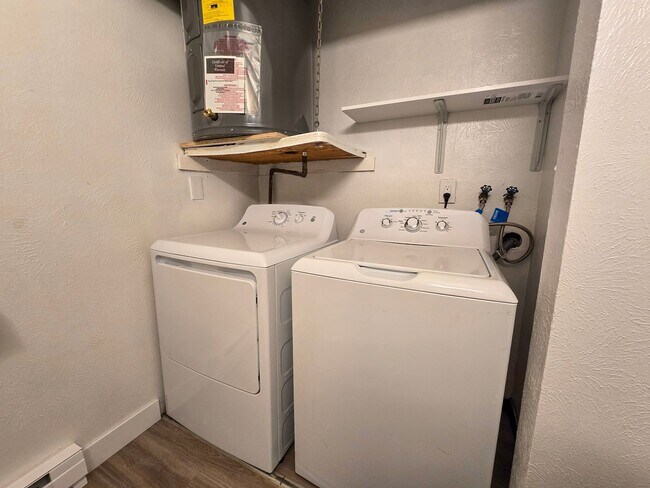 Building Photo - 3515 Hayden Pl