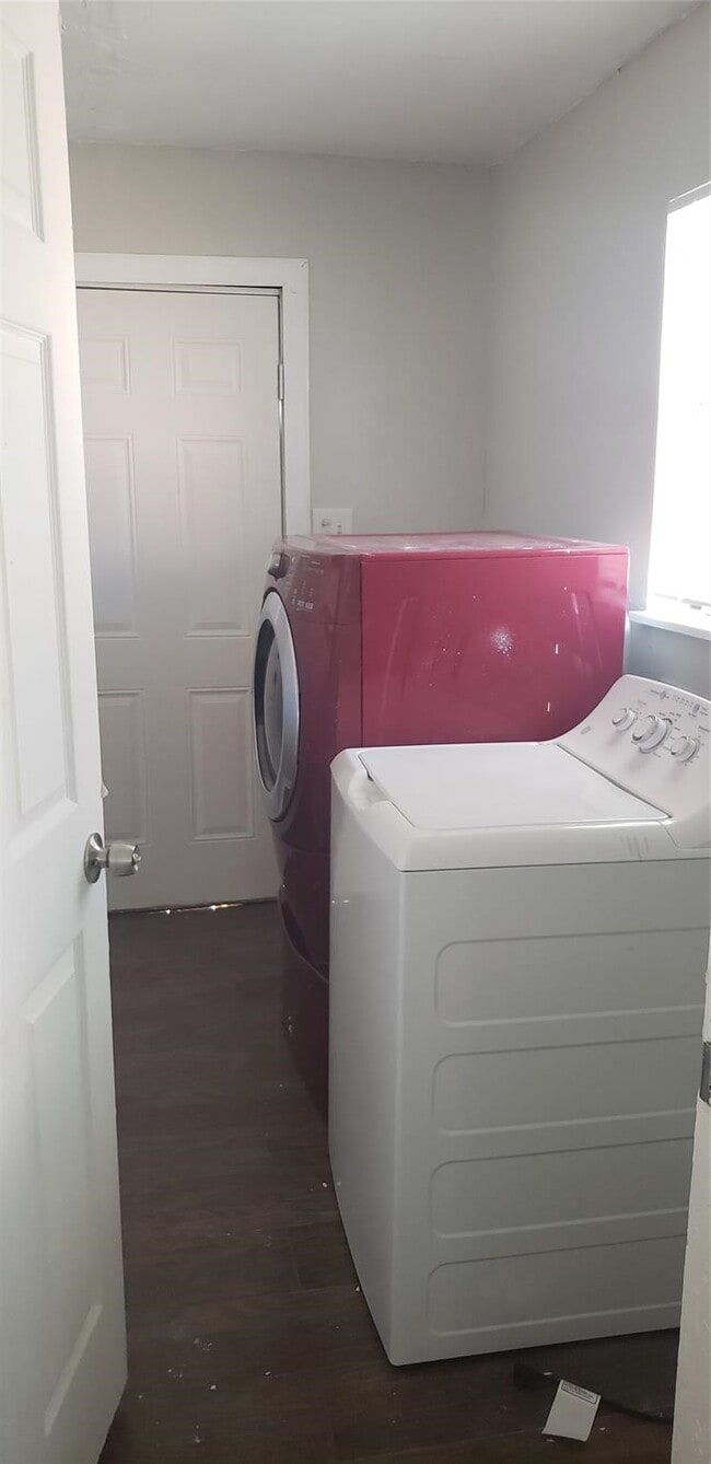 Building Photo - 912 Jennetta St