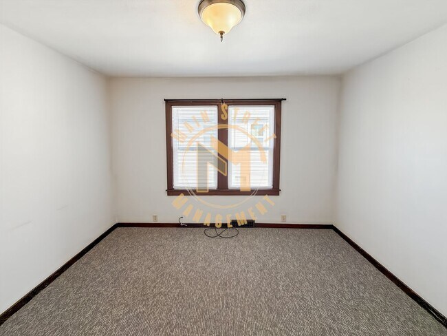 Building Photo - 1822 Superior Ave