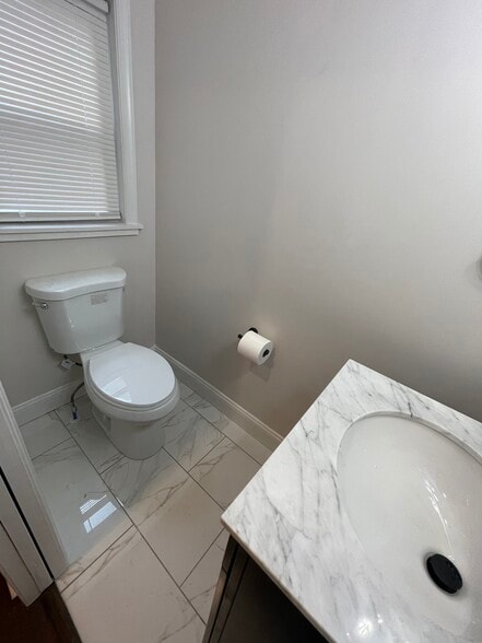 Building Photo - 1636 S 21st St