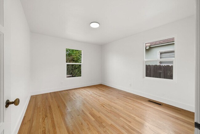 Building Photo - 4376 Del Monte