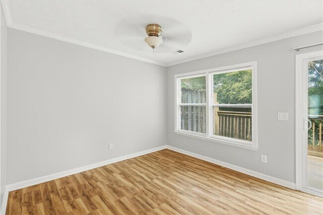 Building Photo - 3447 Kingswood Run
