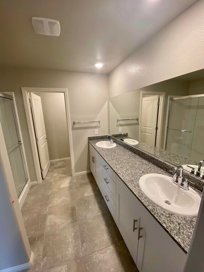 Building Photo - 3816 Antilia Ave