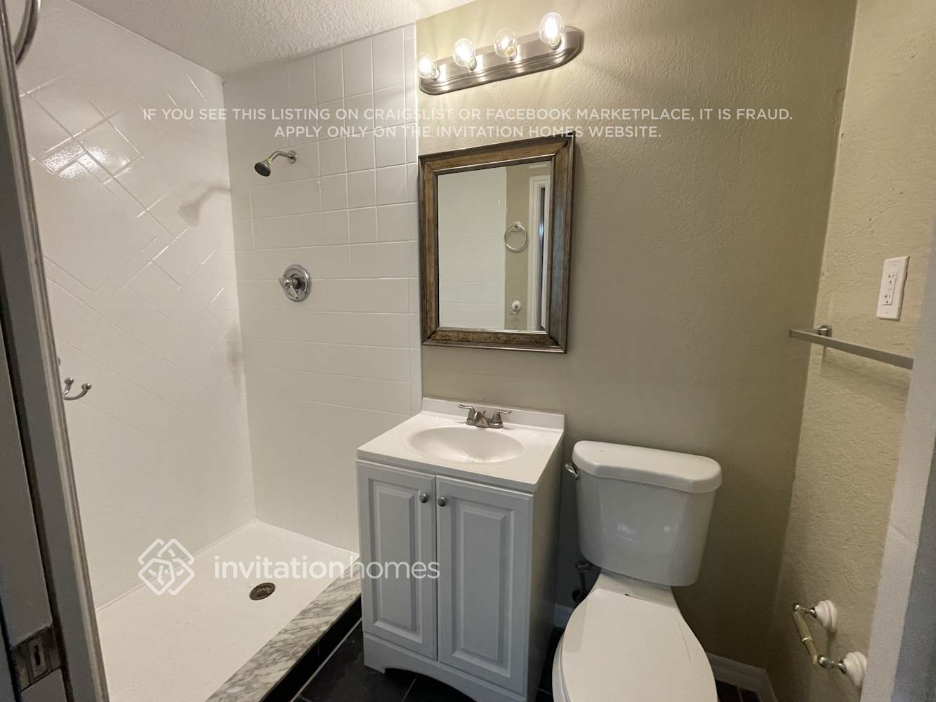 Building Photo - 1410 Stonehaven Way