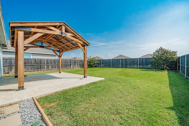 Building Photo - 1822 Barrie Wy