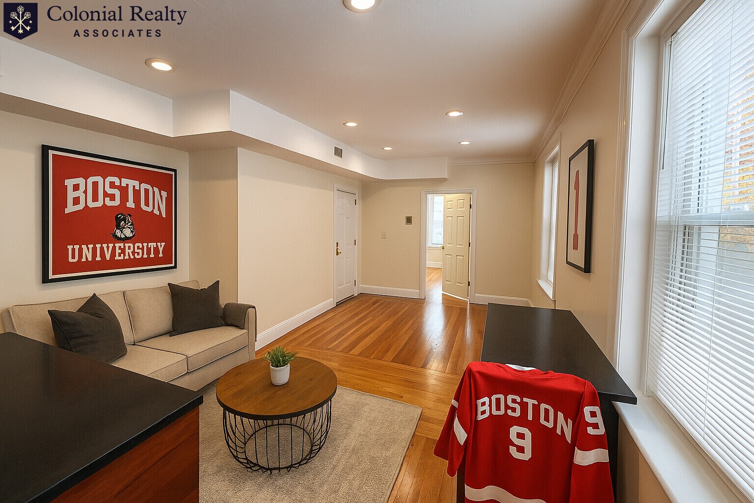 Building Photo - 73 Thatcher St