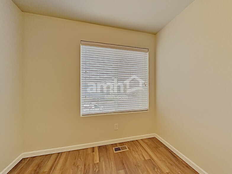 Building Photo - 489 McKinley St