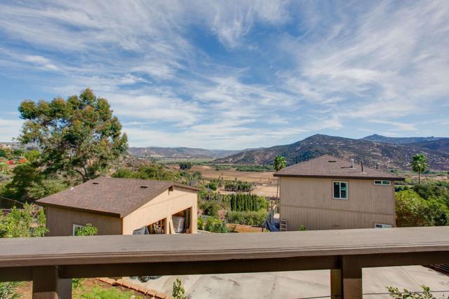 Building Photo - 2916 Anaheim St