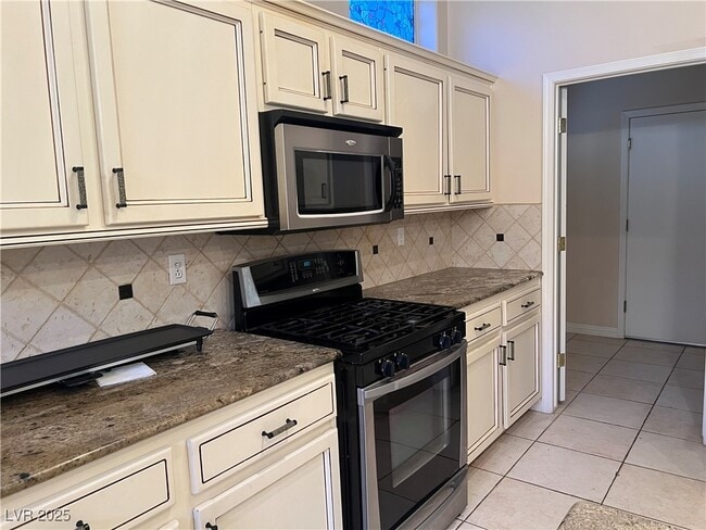 Building Photo - 10041 Woodhouse Dr