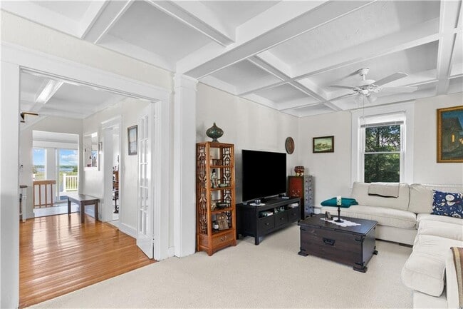 Building Photo - 1042 Anthony Rd