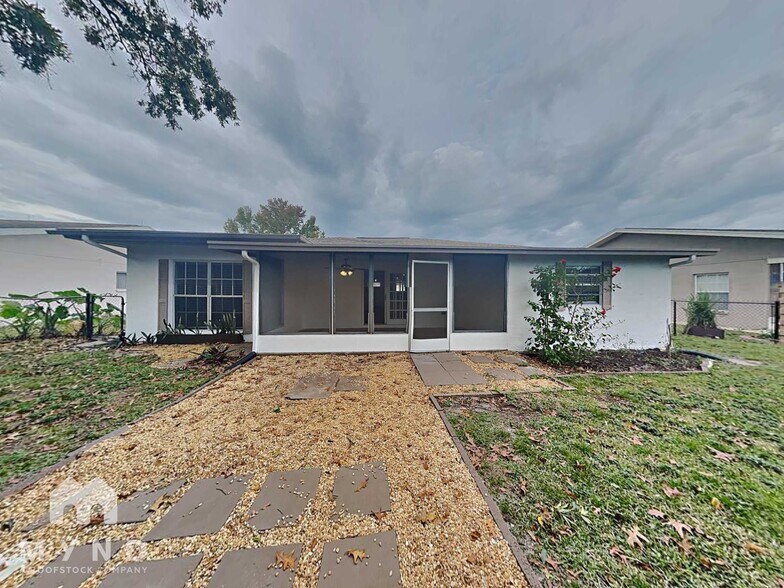 Building Photo - 8610 Sagewood Dr