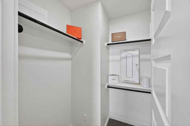 Building Photo - 2912 El Fenice Ln