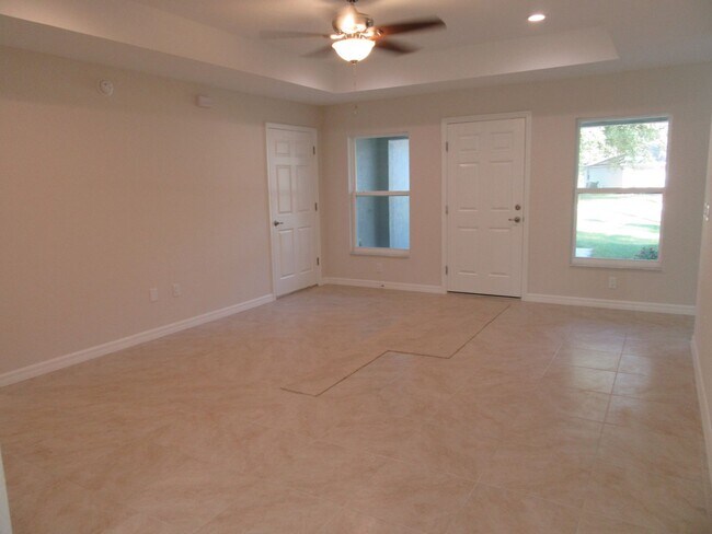 Building Photo - Beautiful home in Silver Springs