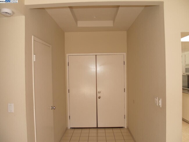 Building Photo - 515 Rolling Hills Ln