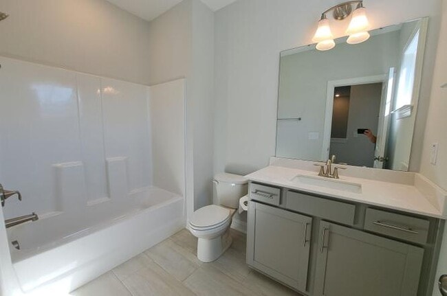 Building Photo - 324 Natsam Wds Wy