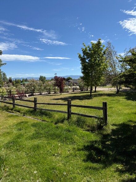 Building Photo - 3952 Houk Way